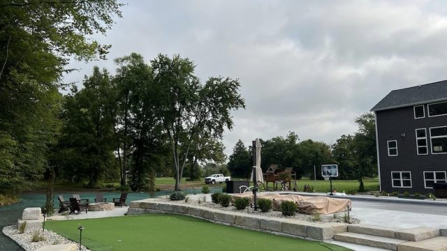 artificial turf and putting green